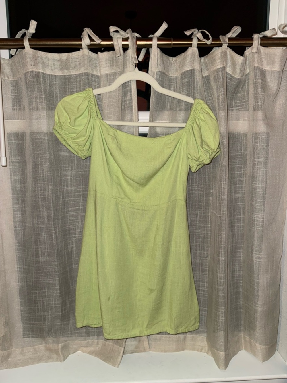 Women's Light Green Puff-Sleeve Mini Dress
